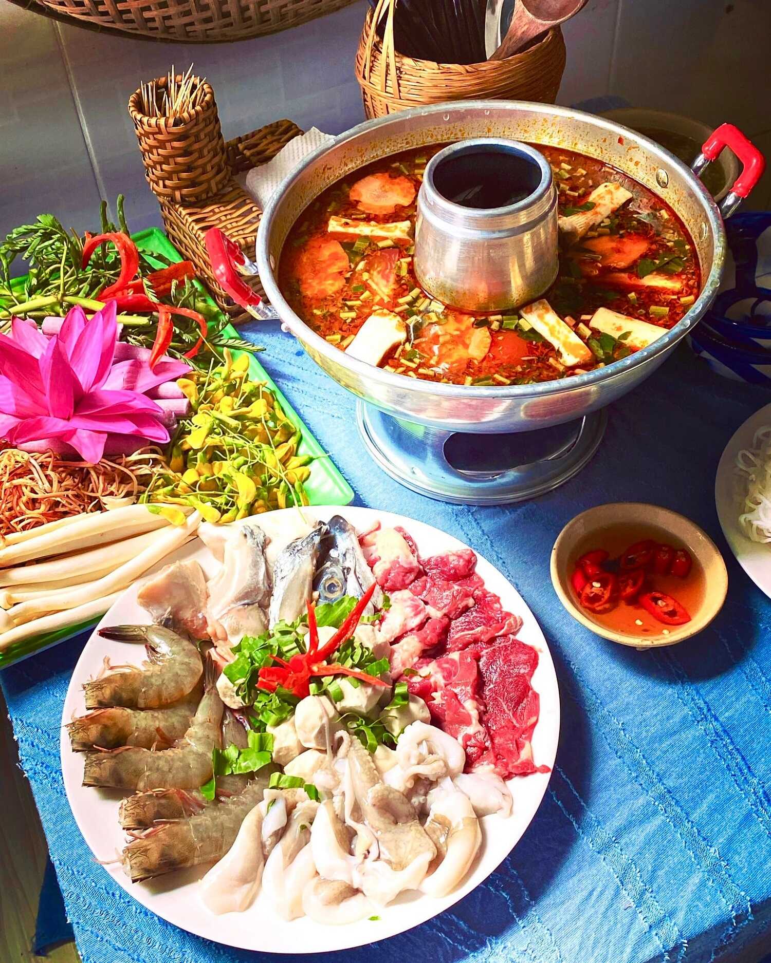 Giải cứu chiếc bụng đói với Top quán lẩu Cần Thơ 6