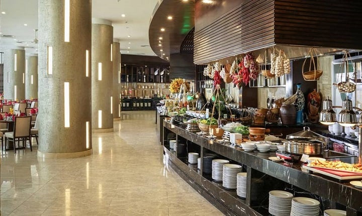 Buffet Vinpearl Nha Trang phục vụ tại nhà hàng Marina