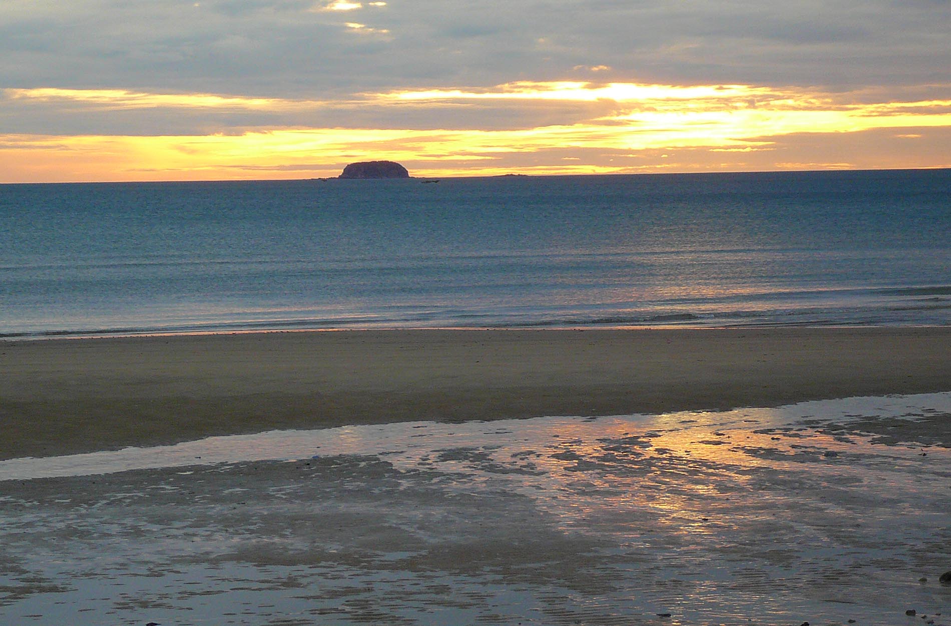 Biển Thiên Cầm Hà Tĩnh