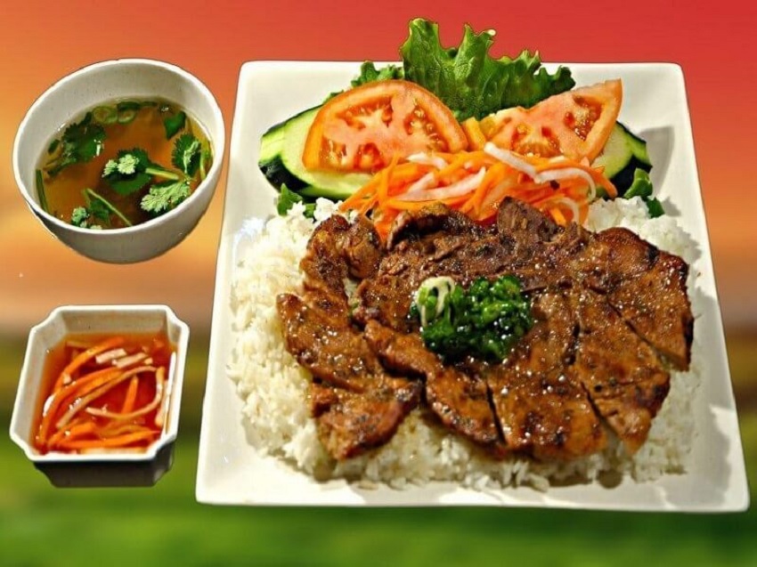Cơm tấm Hà Nội tại quán Kiên Giang mang hương vị đậm chất miền Tây Nam Bộ