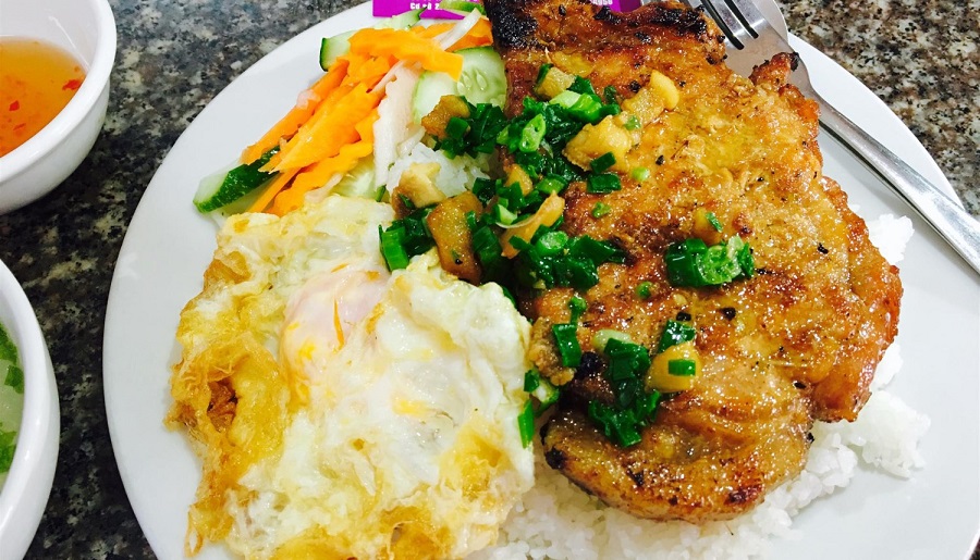 Cơm tấm Hà Nội tại quán Nam Phương