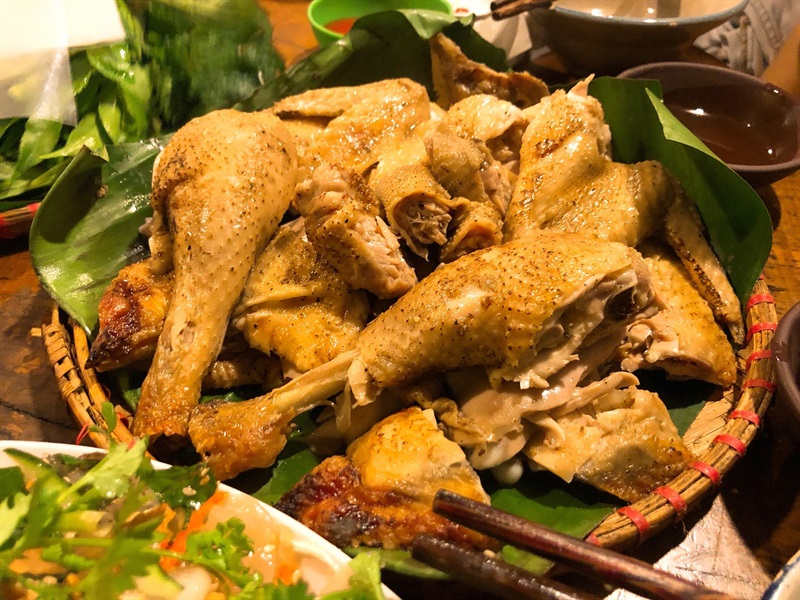 Lạc lối trong không gian độc nhất vô nhị của “những người anh hùng Lương Sơn Bạc” bên hương vị ẩm thực thuần Việt tại nhà hàng Lương Sơn Quán