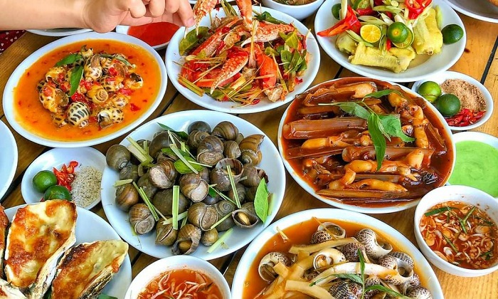 quán ăn bà tám địa điểm lui tới thực khách ở nha trang