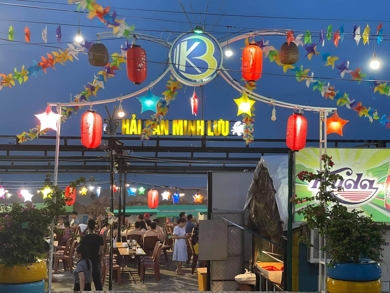 Lưu ngay những địa điểm ăn hải sản Quảng Bình thơm ngon, hấp dẫn 12