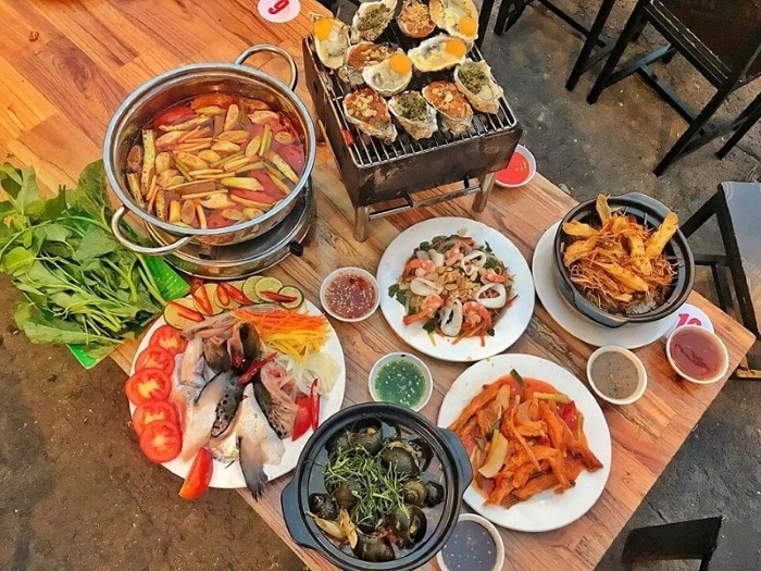 Quán nhậu hải sản bình dân 49 trên đường Trương Nhị