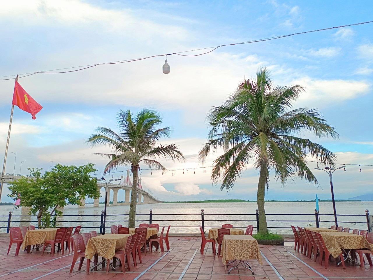 View nhà hàng cực đẹp