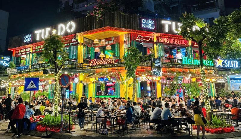 Top 8 quán bia hơi Hà Nội lý tưởng để lai rai cùng hội bạn 4