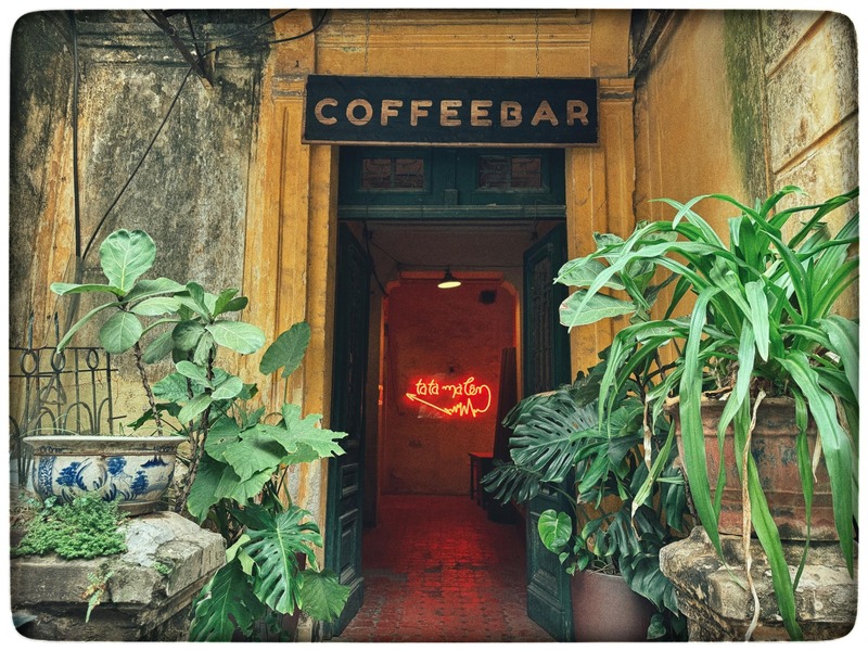 Top 10 quán cafe đẹp ở Hà Nội có không gian xinh chất ngất 9
