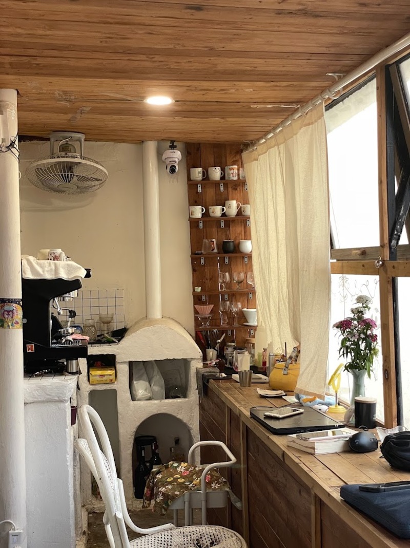 Top 10 quán cafe đẹp ở Hà Nội có không gian xinh chất ngất 14