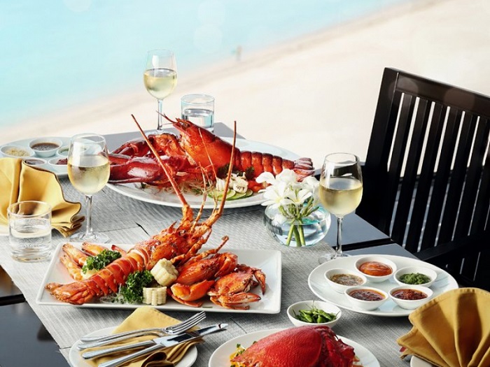 Ozone Seafood Restaurant là địa điểm thưởng thức hải sản nổi tiếng tại Nha Trang
