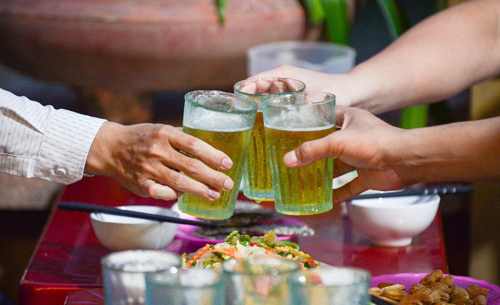 Quán nhậu vỉa hè Hà Nội