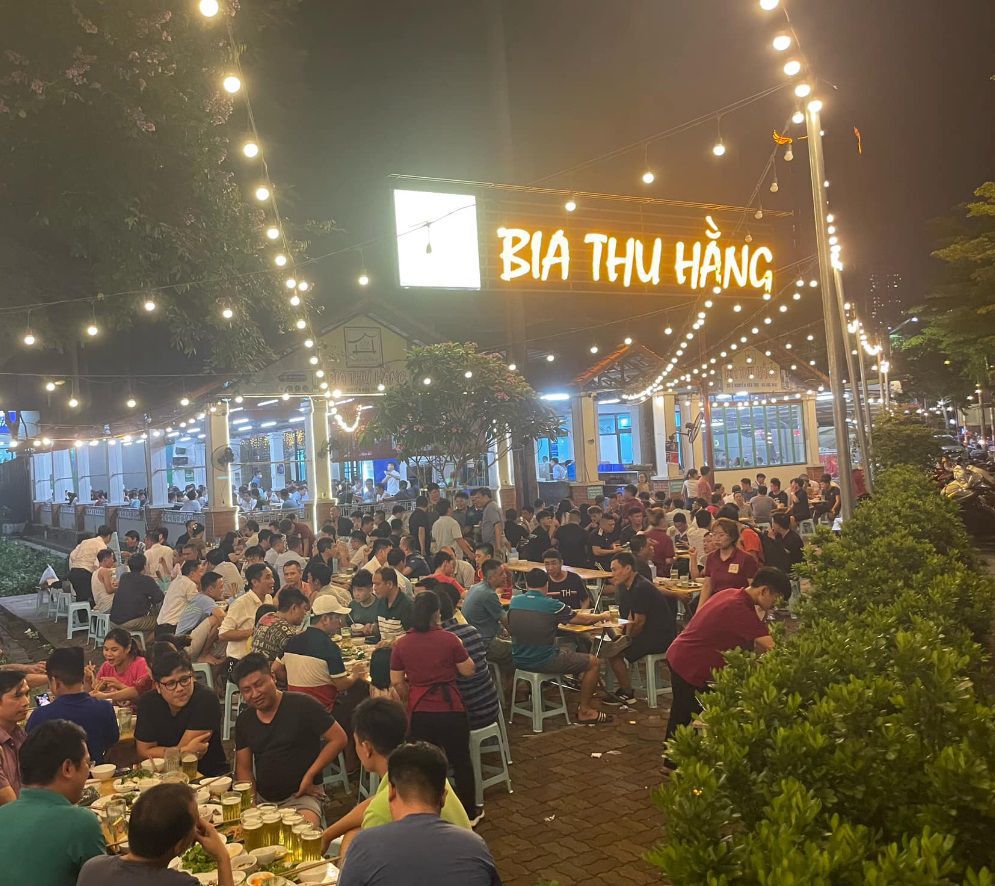 Quán nhậu vỉa hè Hà Nội