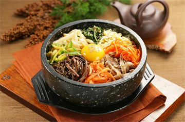 Cách làm cơm trộn Hàn Quốc (Bibimbap) cực dễ mà ngon như nhà hàng