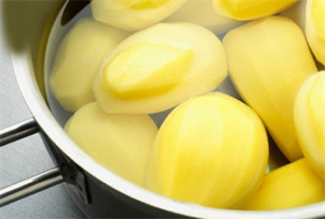 Bí quyết làm trắng khoai tây ngả màu