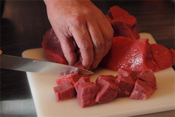 Bí quyết cắt thịt đẹp và ngon như đầu bếp