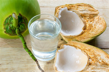 Công dụng và lưu ý khi uống nước dừa, nước dừa để sau một ngày có nên uống không?