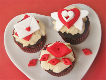 Học trang trí cupcake tình yêu cho Valentine