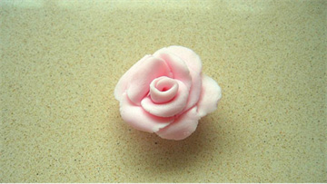 Hướng dẫn làm hoa hồng trang trí từ kẹo mềm