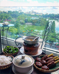 Nghỉ lễ ở Hà Nội, ghé 4 nhà hàng sang chảnh quanh phố đi bộ Hồ Gươm