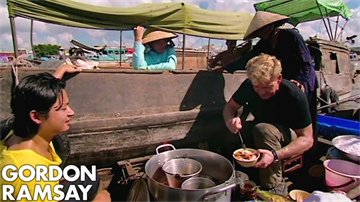 Gordon Ramsay Learns How To Prepare Vietnamese Soup