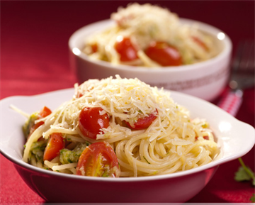 Spaghetti bí ngòi cà chua bi