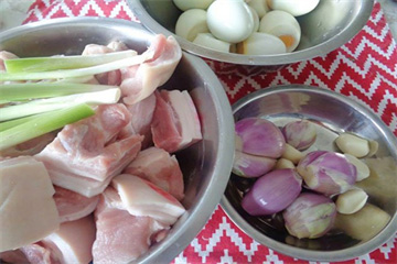 Cách nấu thịt kho tàu với trứng vịt cho cả nhà ăn hoài không ngán