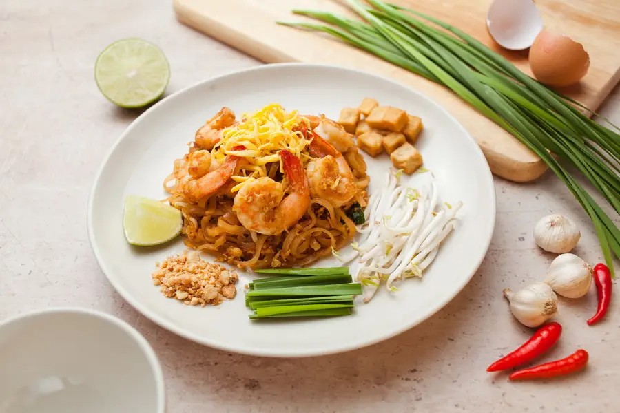 tuktuk nhà hàng ngon quận 1 chuyên món Thái